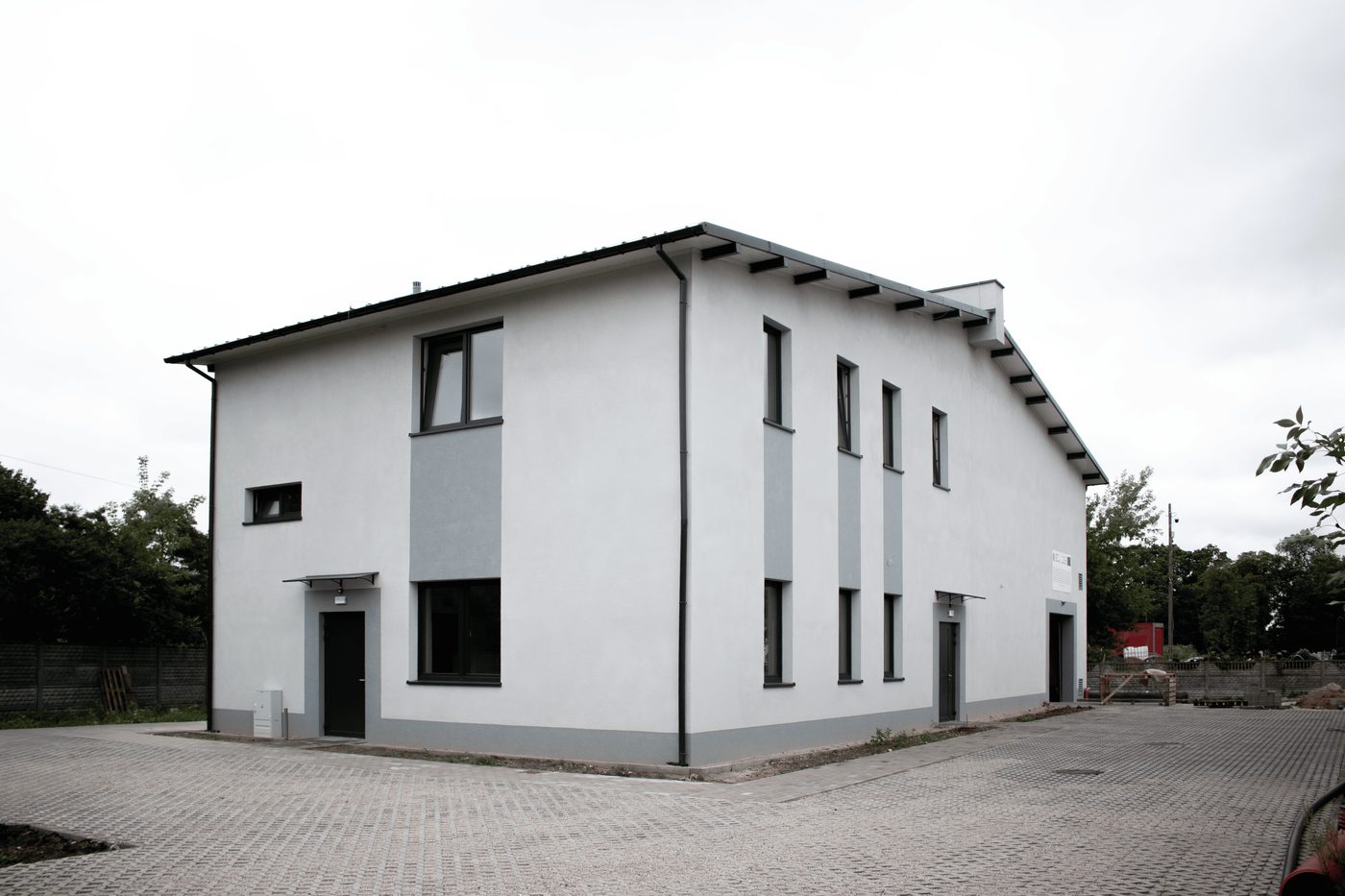 Caritas &Lstrok;owicz building, built with System3E